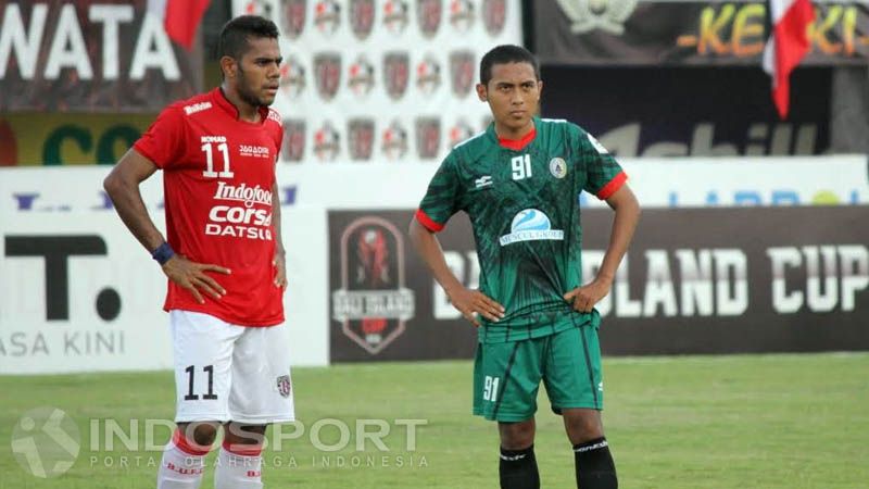 Penyerang sayap Bali United FC, Yabes Roni (kiri). Copyright: © Ian/Indosport